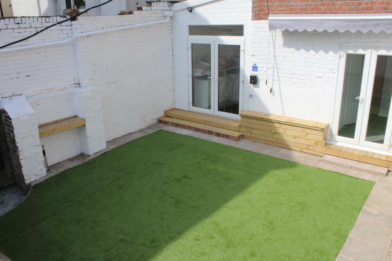 Backpackers Blackpool Hotel & Suites Eksteriør bilde
